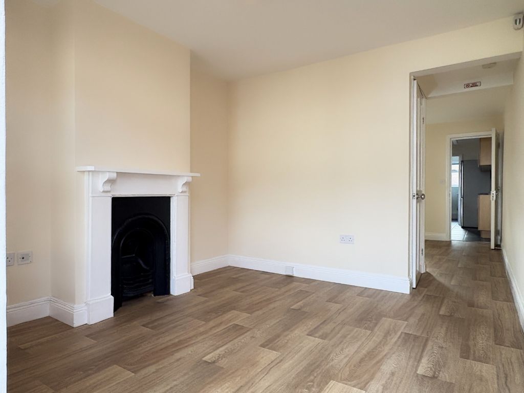 Property photo 2 of 12 4578303