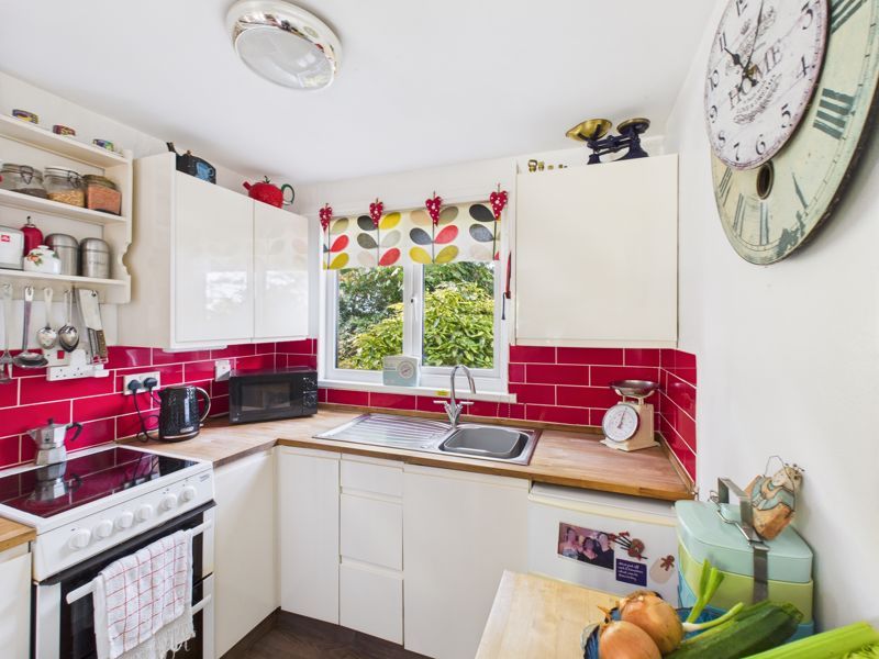 Property photo 3 of 13 Kitchen