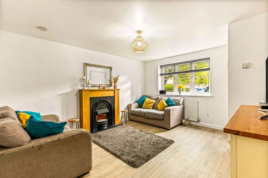 Property photo 3 of 18