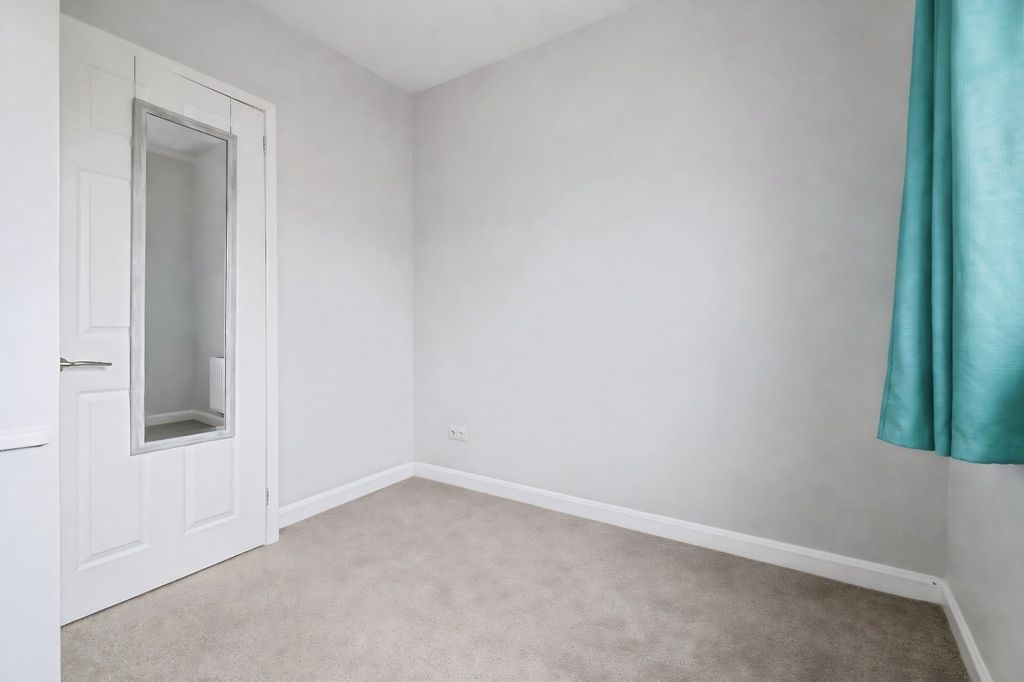 Additional image 10 of 3 bed semi-detached house to rentGreenfields, Upton, Chester, Cheshire CH2