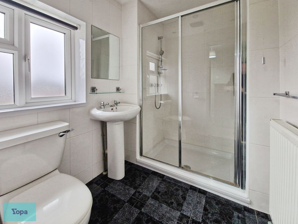 Property photo 3 of 21 Shower Room