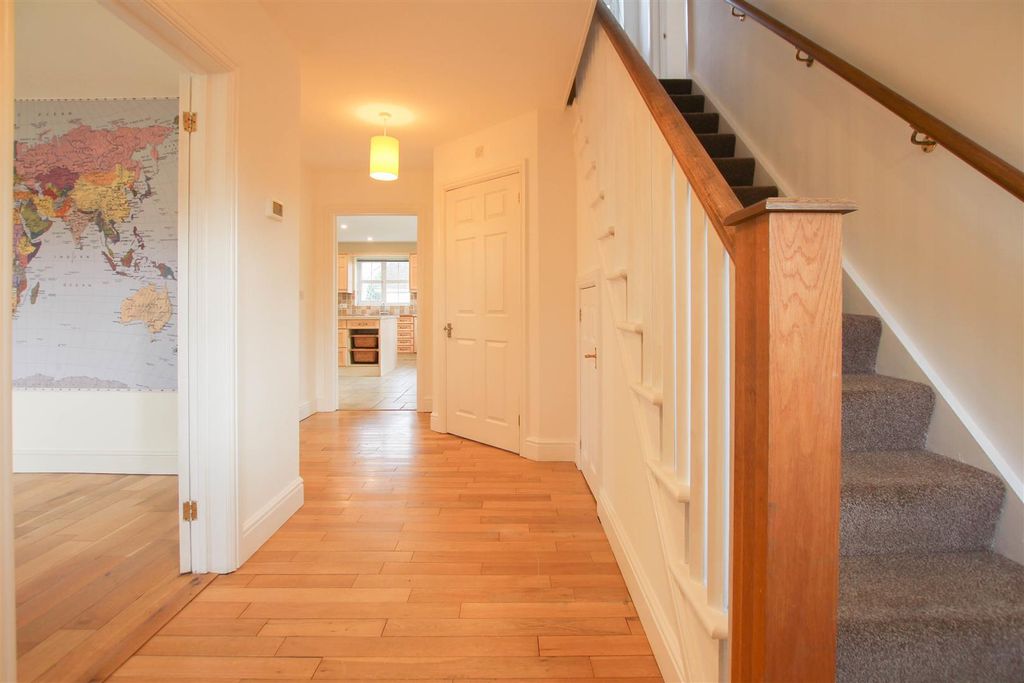 Property photo 3 of 17 Img_9417.Jpg