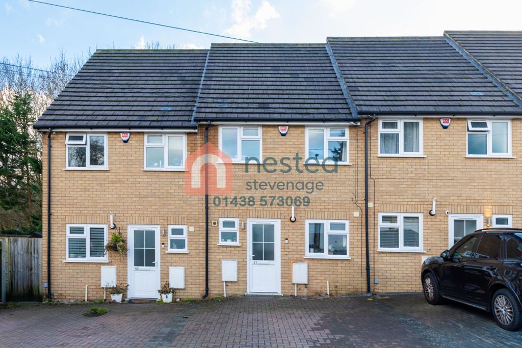 Property photo 1 of 10 Front