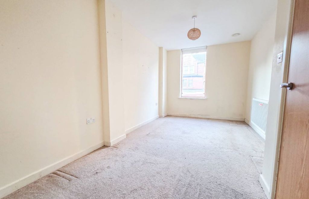 Property photo 3 of 9