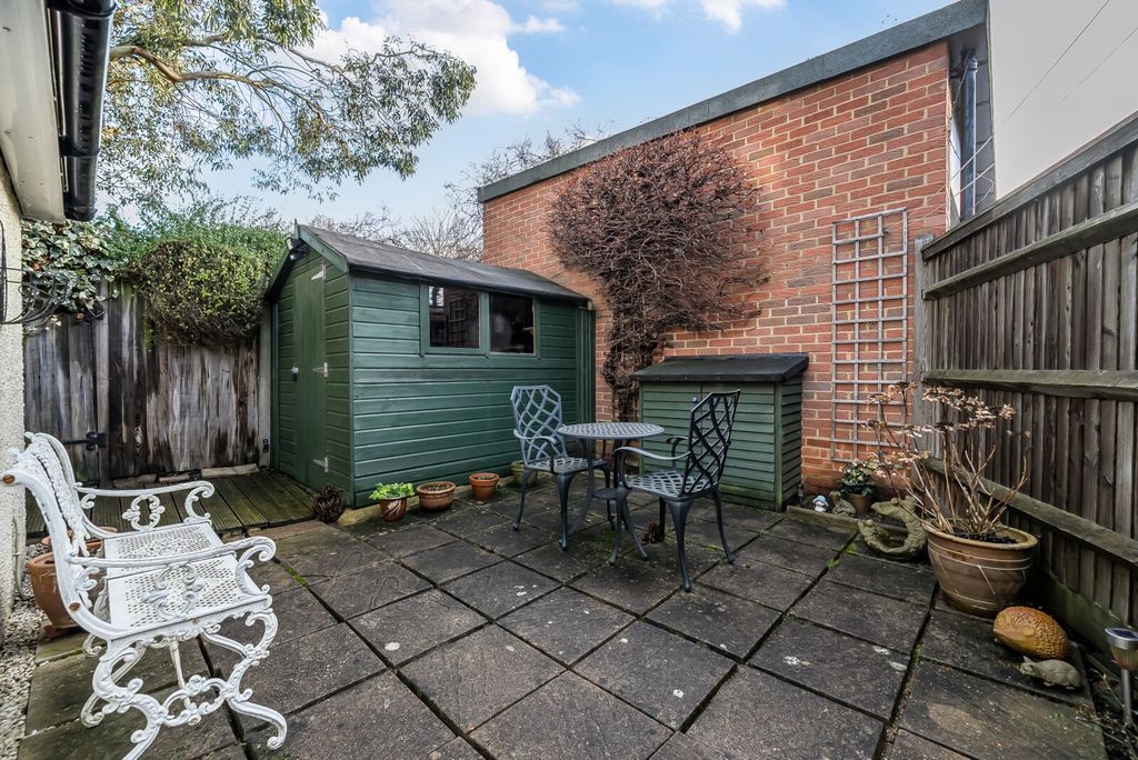 Property photo 3 of 16 Garden