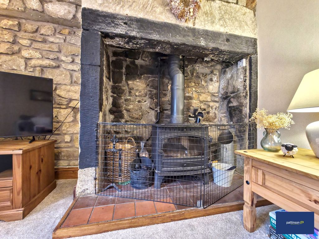 Property photo 3 of 17