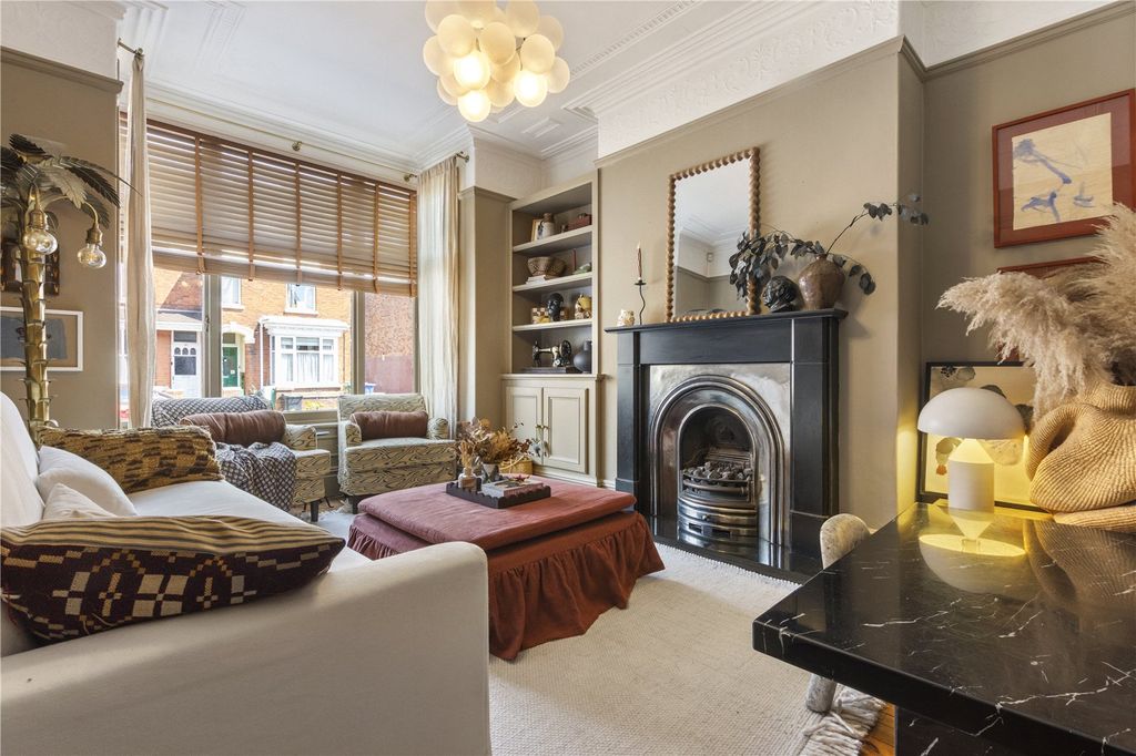 Property photo 2 of 46 Picture No. 84