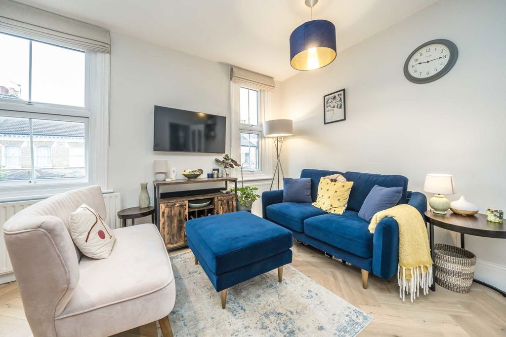 Property photo 2 of 7