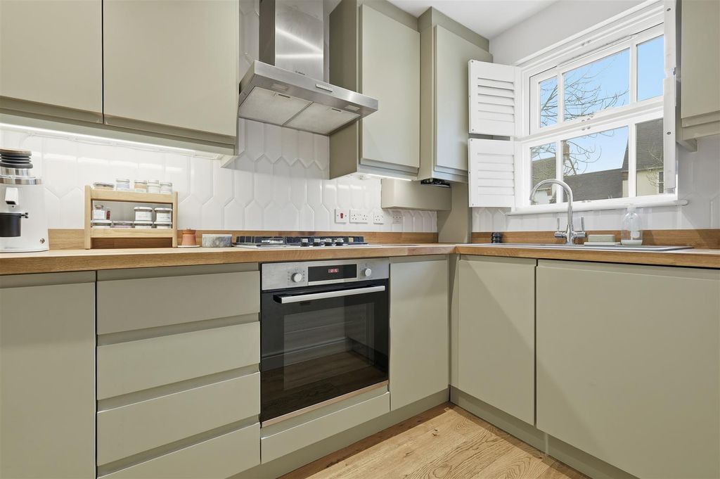 Property photo 3 of 20 012_Img_4922.Jpg