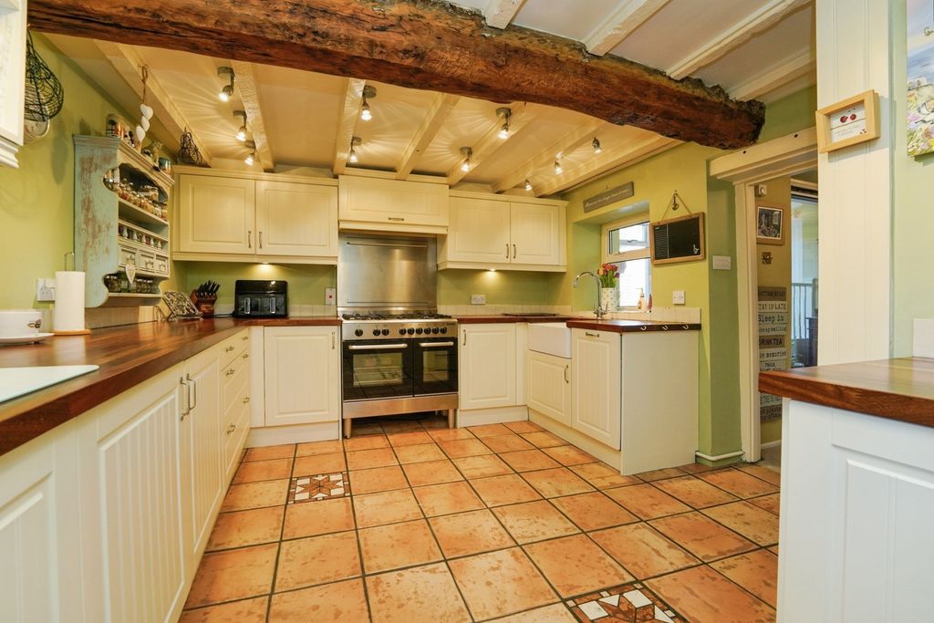 Property photo 3 of 19 Pbox-Img.Jpg