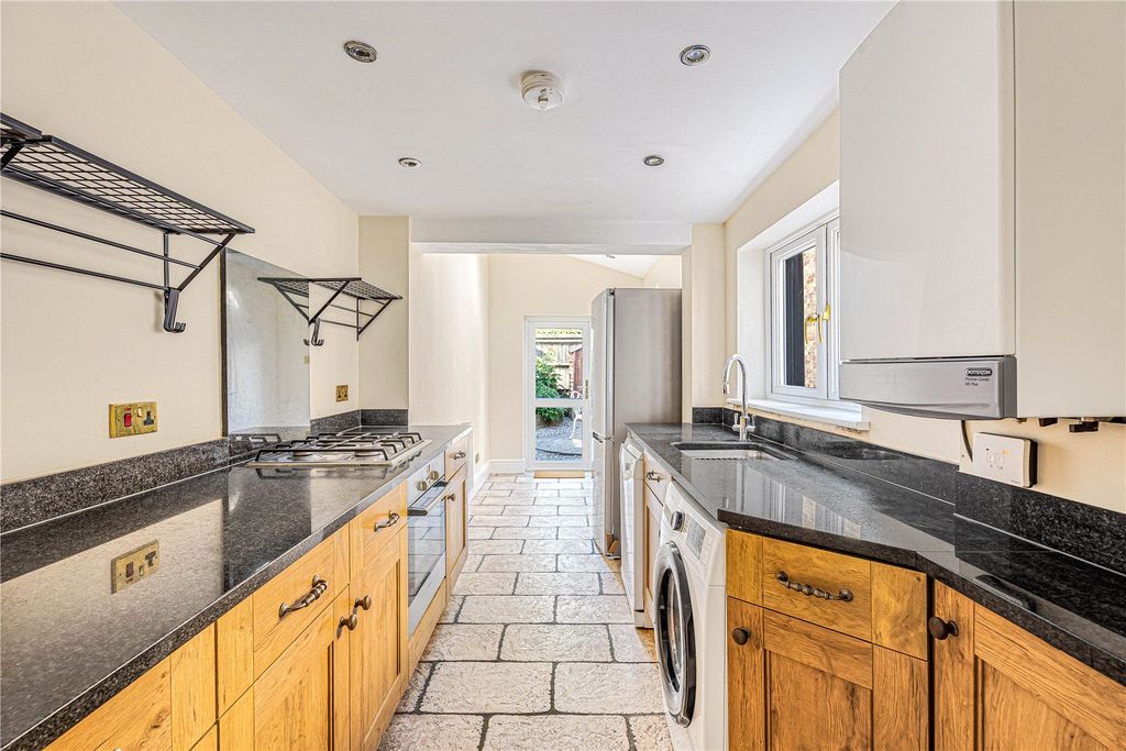 Property photo 2 of 13 Picture No. 08
