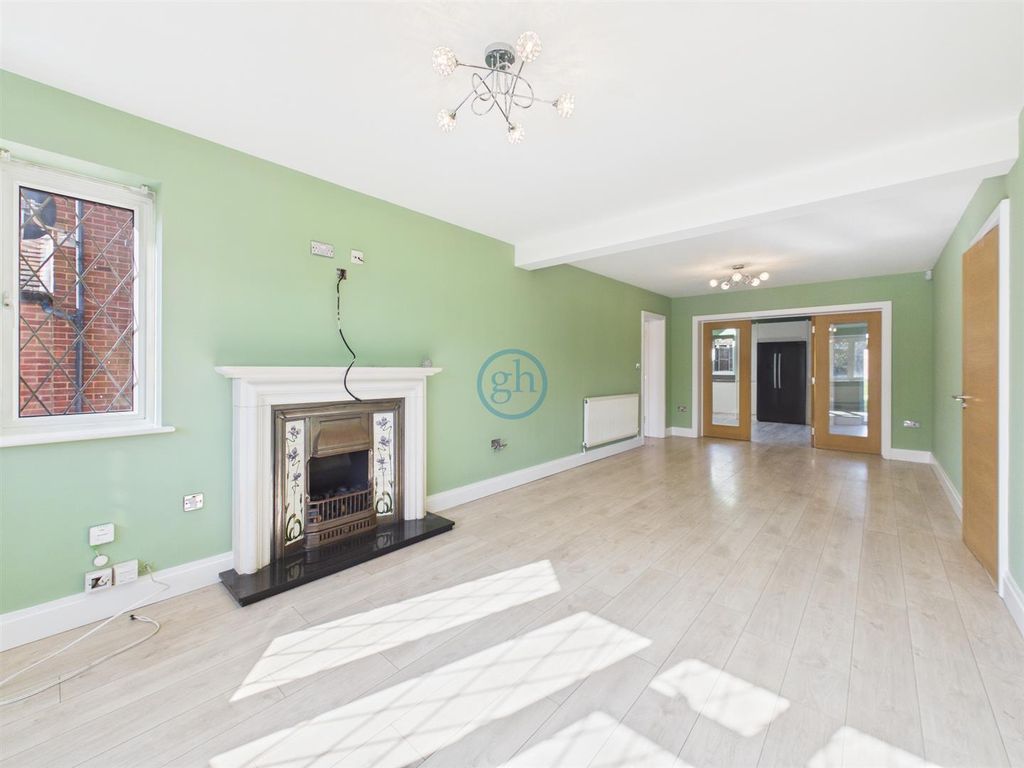 Property photo 2 of 20 Cam05080G0-Pr0329-Still002.Jpg