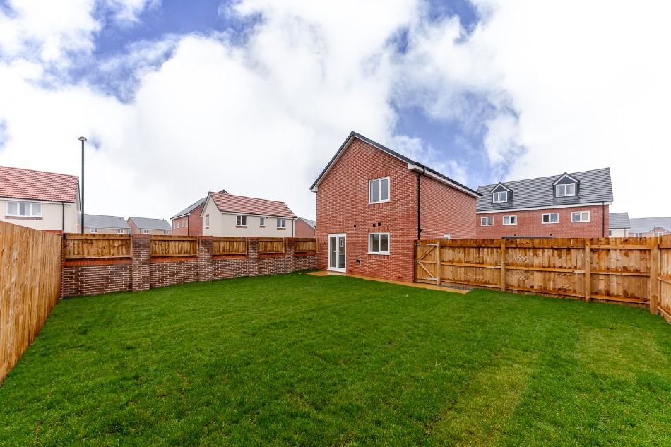 Property photo 3 of 18