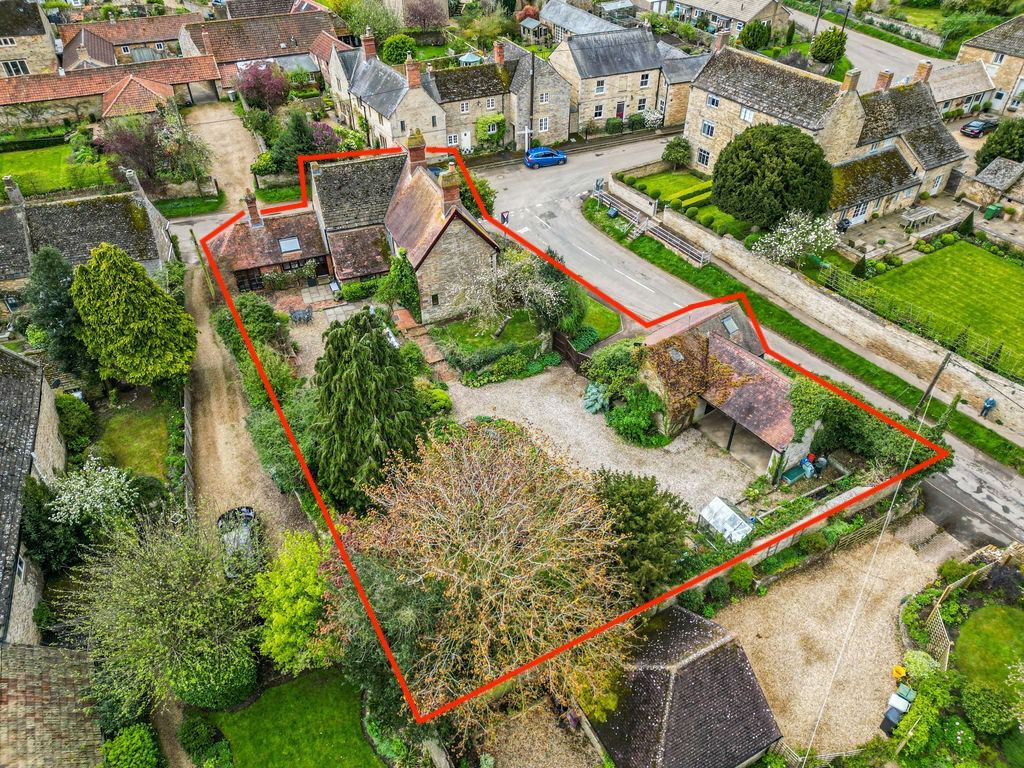 Property photo 2 of 23 Photo 27