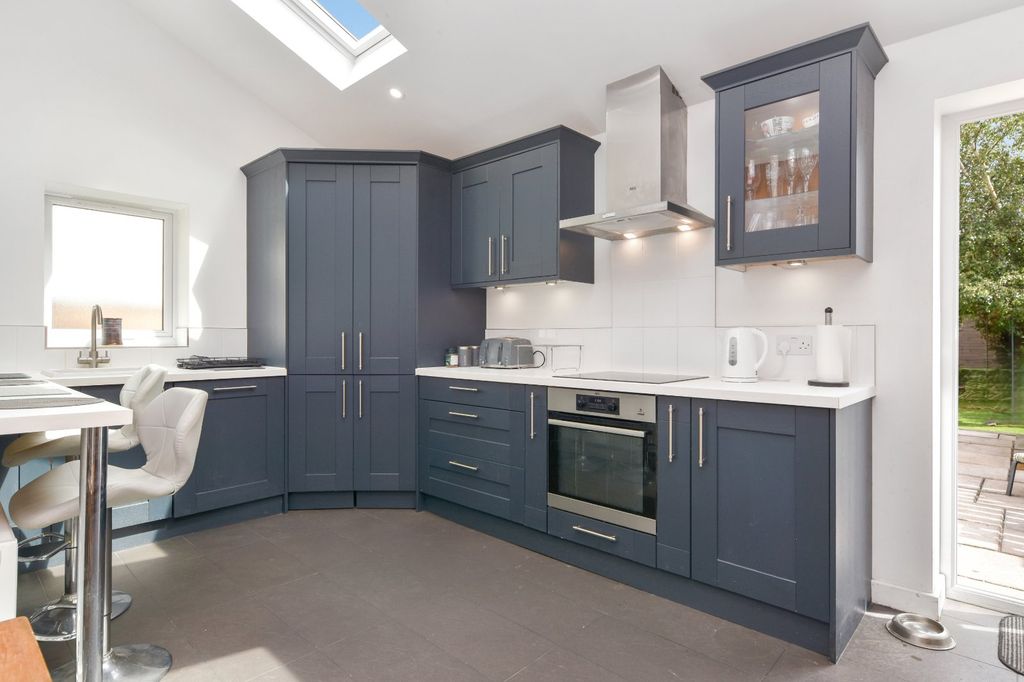Property photo 2 of 44 Picture No. 63