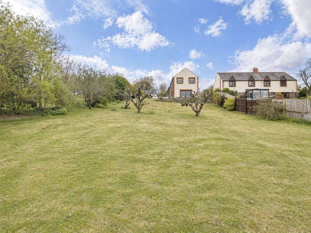 Property photo 1 of 13 1 - Picture No. 16