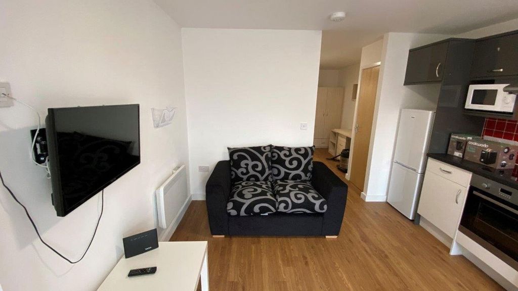 Property photo 3 of 19