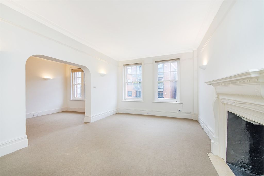 Property photo 1 of 13 (Main)