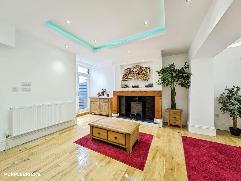 Property photo 3 of 30