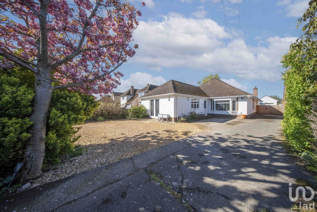 Property photo 3 of 41