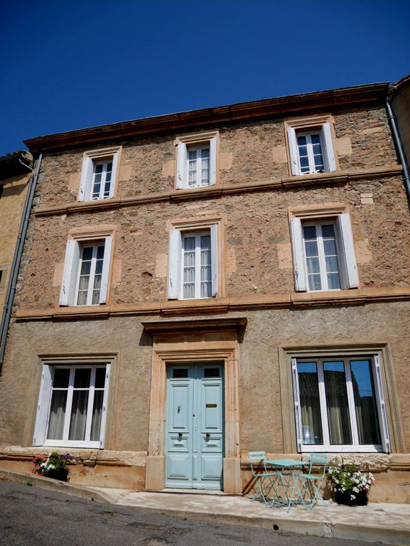 Property photo 2 of 26