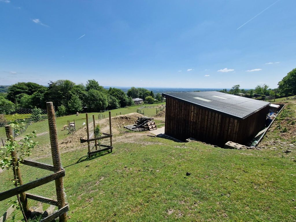 Property photo 1 of 16 Land &amp; Barn