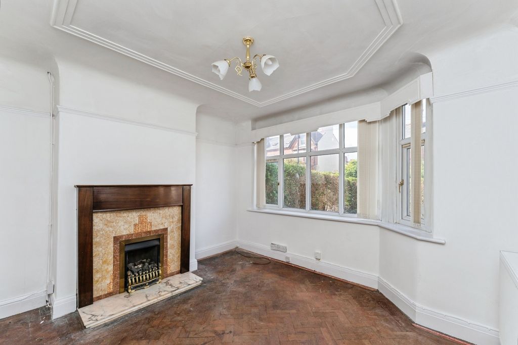 Property photo 2 of 17 Photo