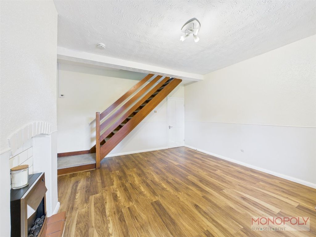 Property photo 3 of 17 Cam04439G0-Pr0157-Still007.Jpg