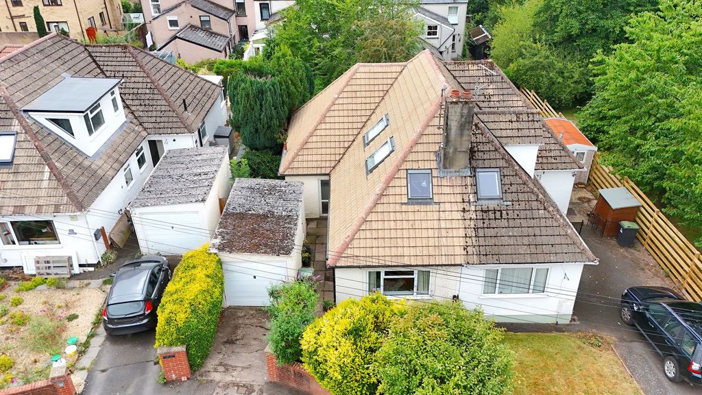 Property photo 1 of 28