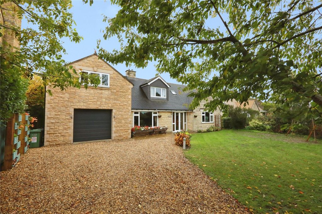 Property photo 1 of 33 Picture No. 08