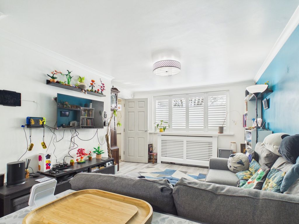 Property photo 3 of 19