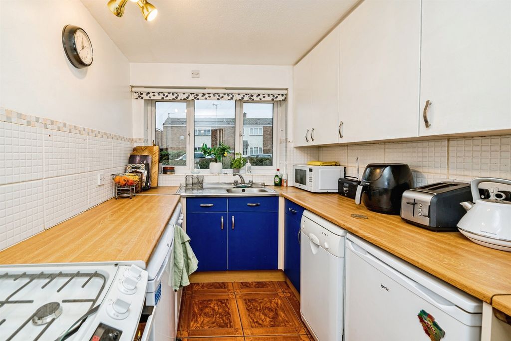 Property photo 2 of 10