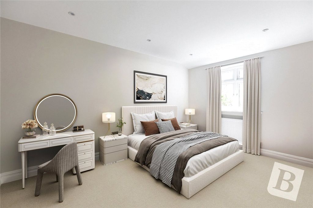 Property photo 3 of 16 Master Bedroom