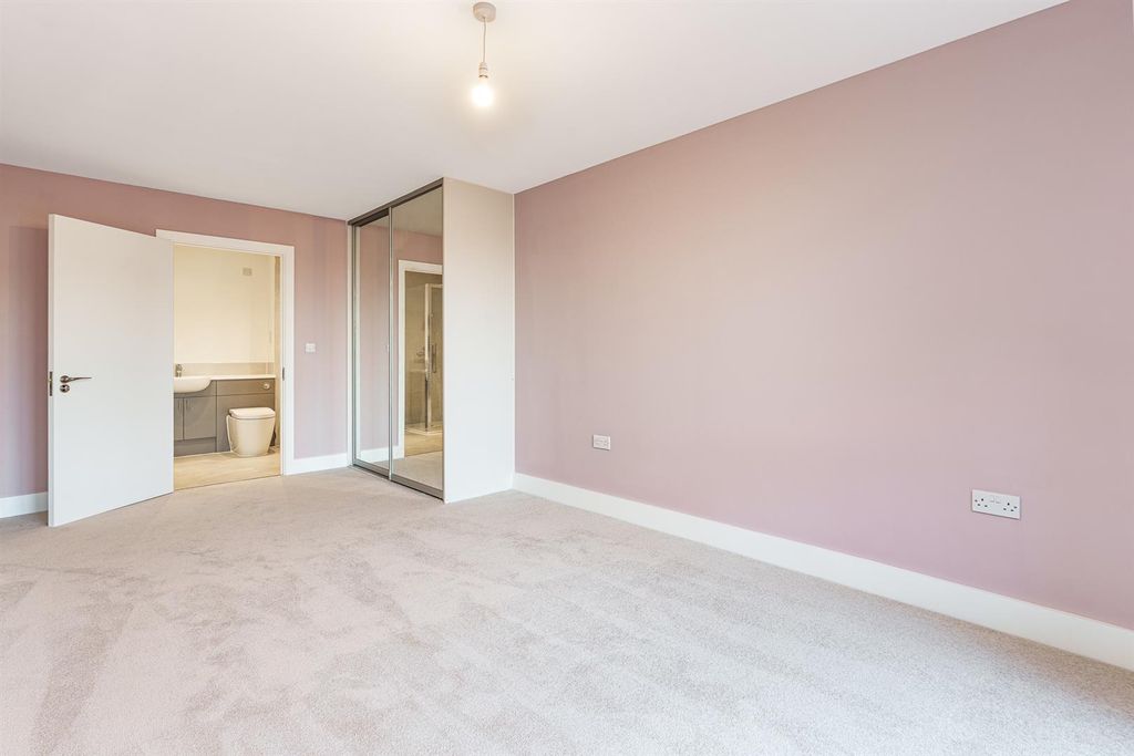 Property photo 3 of 20 Lindfield Place Dec 2025-20.Jpg