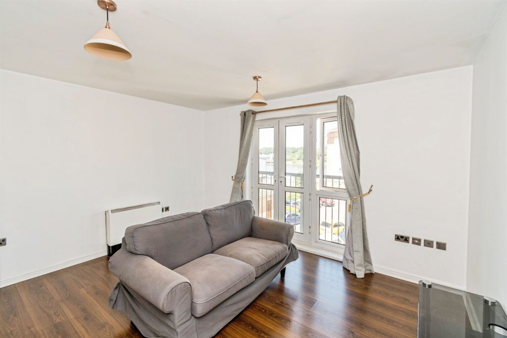 Property photo 2 of 20