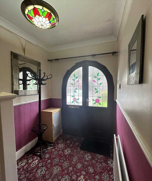 Property photo 2 of 21 Ground Floor