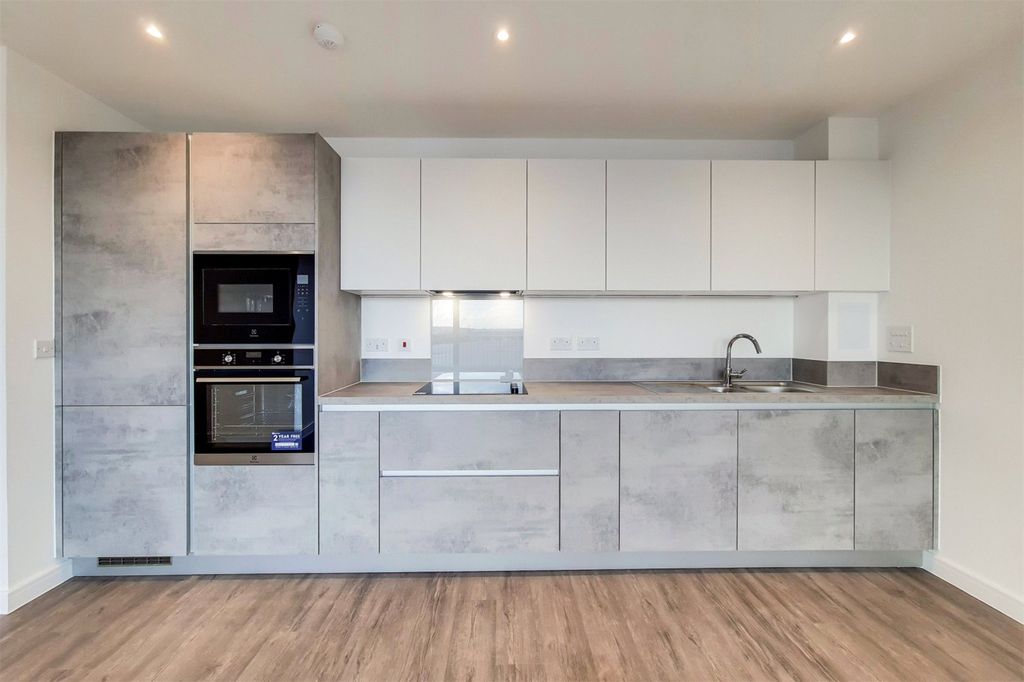 Property photo 3 of 19 Picture No. 11