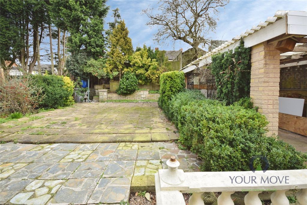 Property photo 2 of 15 Rear Garden