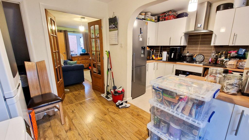 Property photo 3 of 13