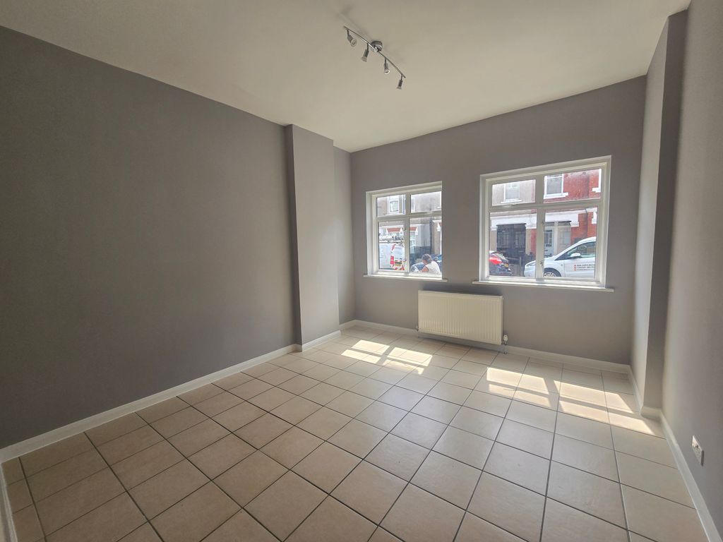 Property photo 1 of 4