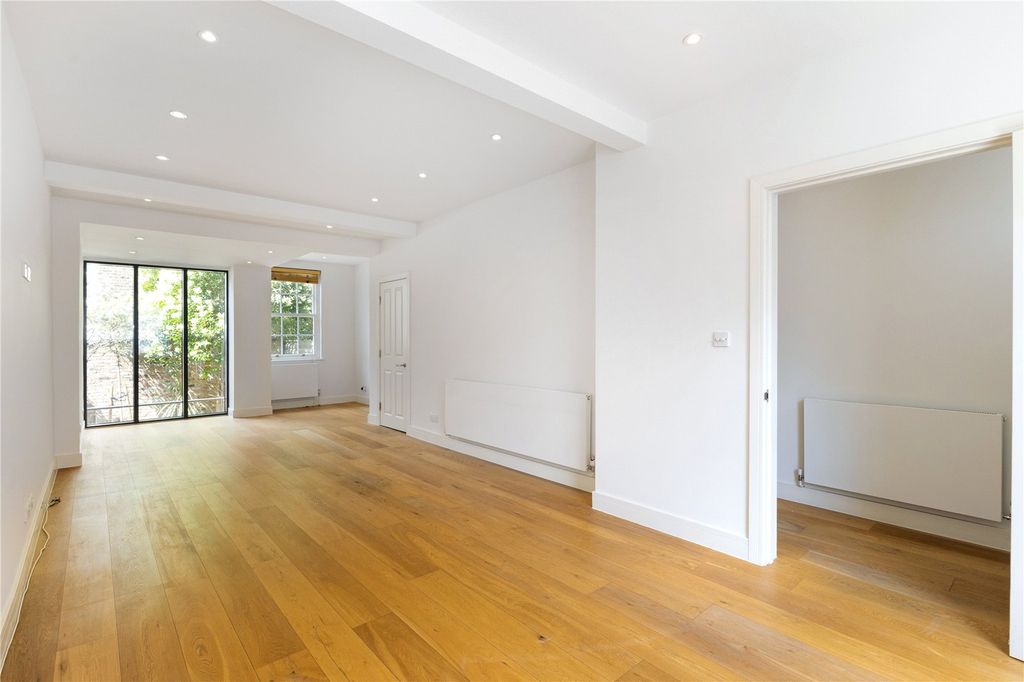 Property photo 3 of 19 Picture No. 07