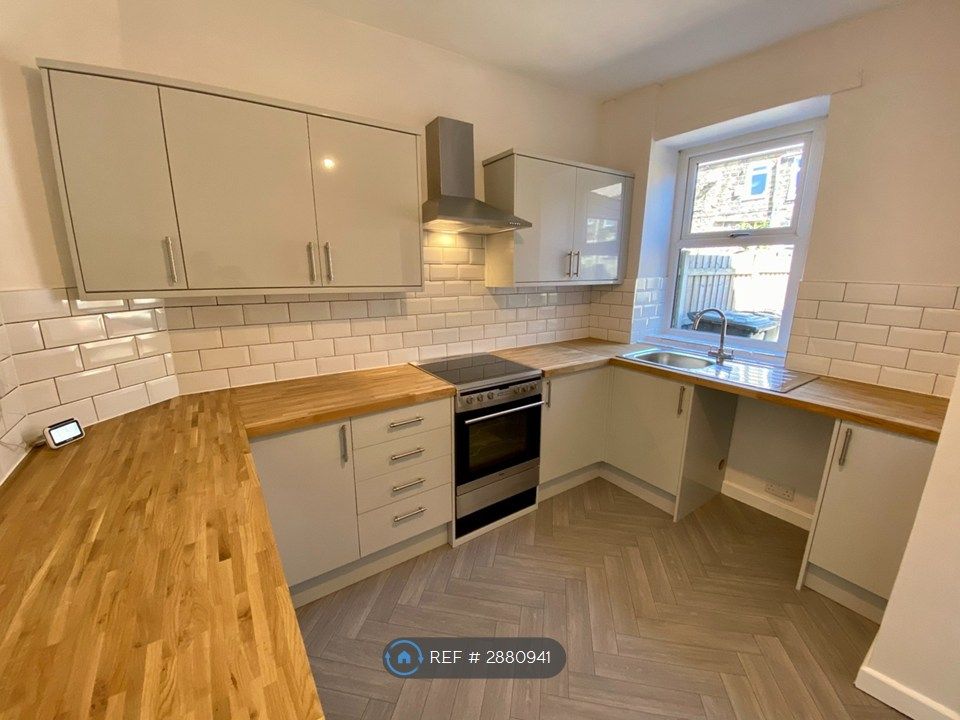 Property photo 1 of 15 Kitchen View 1