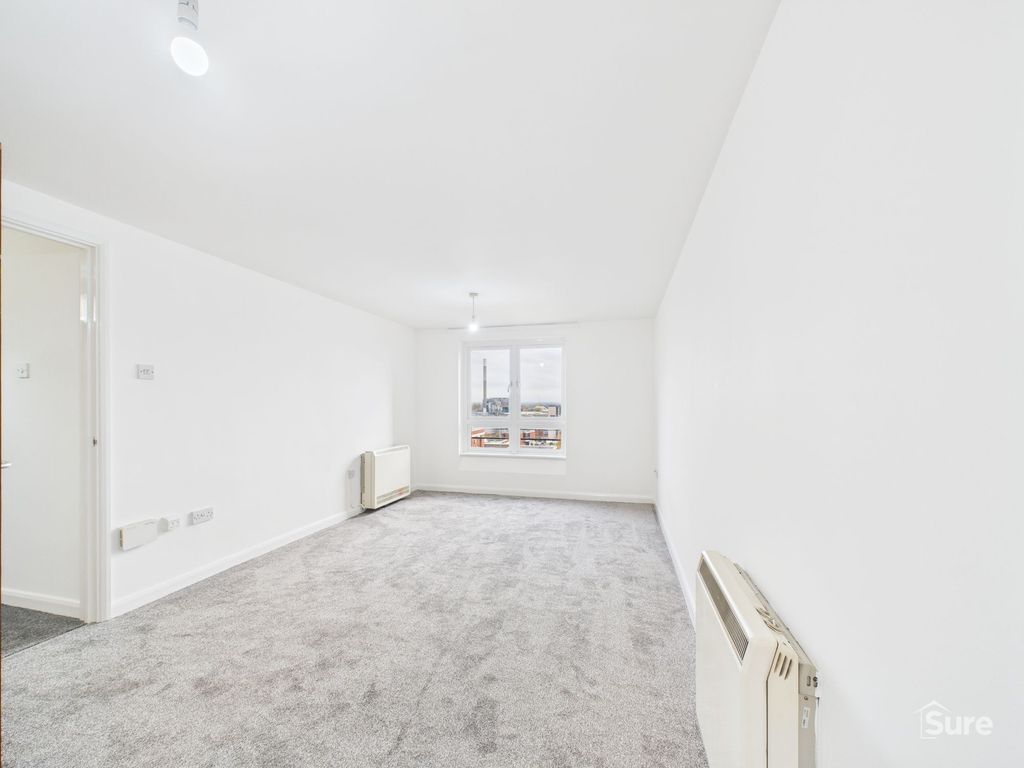 Property photo 2 of 8 Living Area