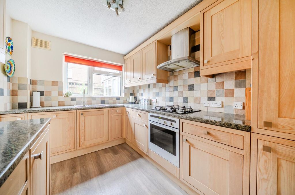 Property photo 3 of 15 1401680-5-6978A0F970F6E.Jpg