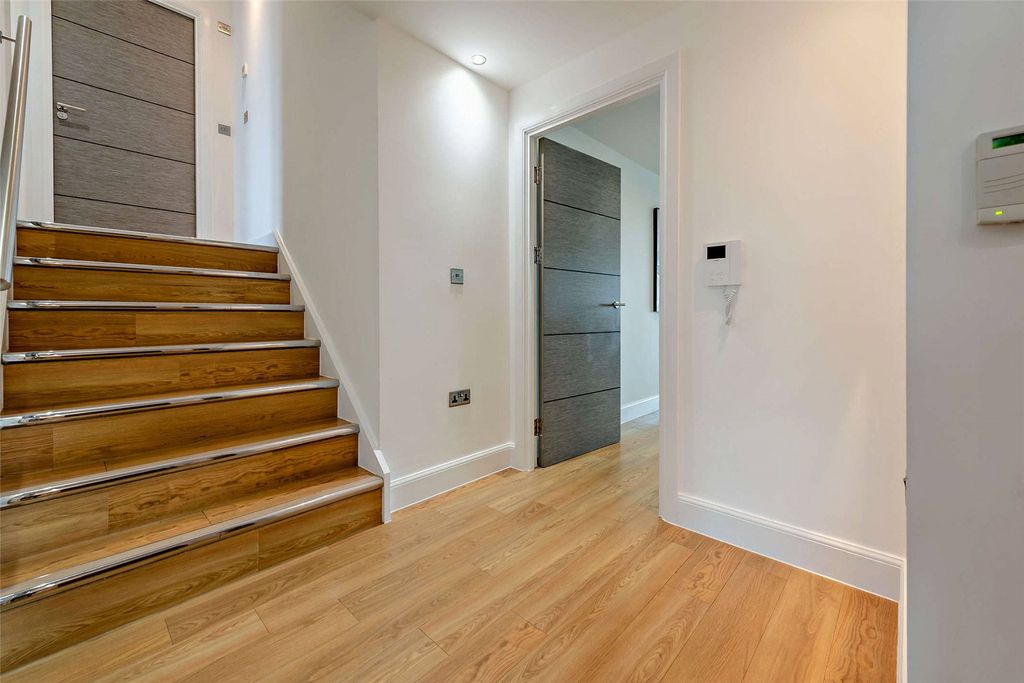 Additional image 14 of 2 bed flat for saleBattery Road, Tenby, Pembrokeshire SA70