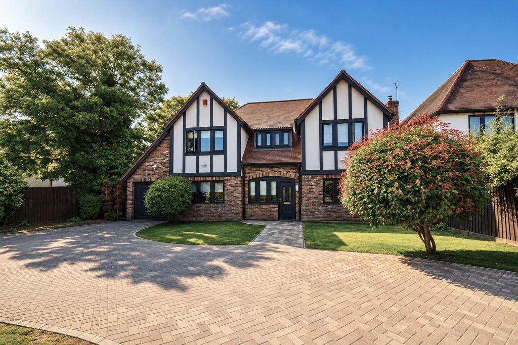 Property photo 1 of 18