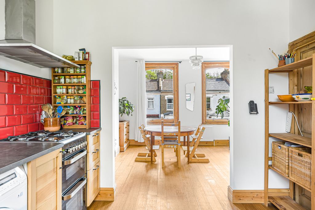 Property photo 3 of 21