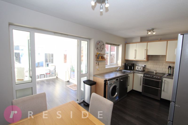 Property photo 3 of 19 Dining Kitchen