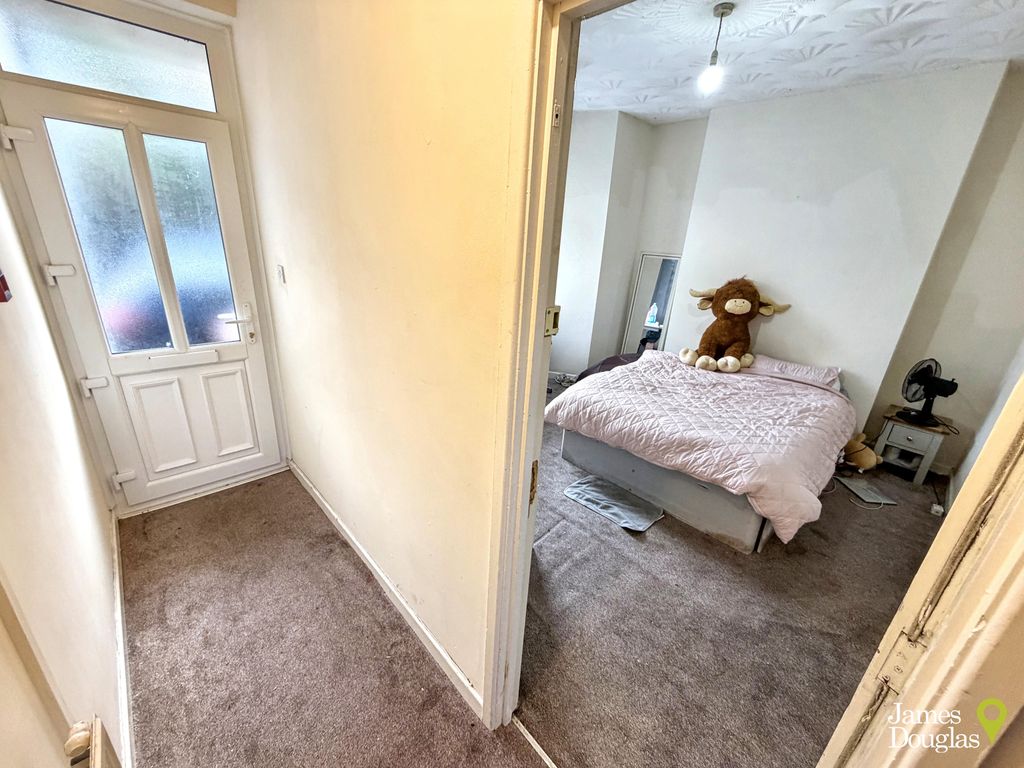 Property photo 2 of 14 Eh1