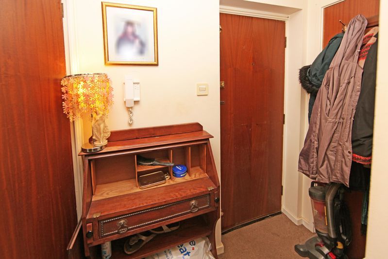 Property photo 3 of 6 Photo 2